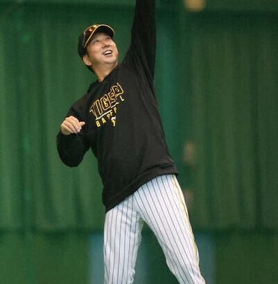 阪神・藤川監督が紅白戦のスタメン発表　今季中軸の佐藤輝と前川が2番　先発は伊藤将と門別　