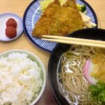 ラーメンで白飯←わかる うどんで白飯←わかる 蕎麦で白飯←これw