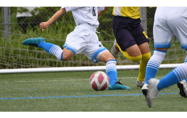 ジェンダー教育のために男女混合サッカーやった結果女子生徒骨折