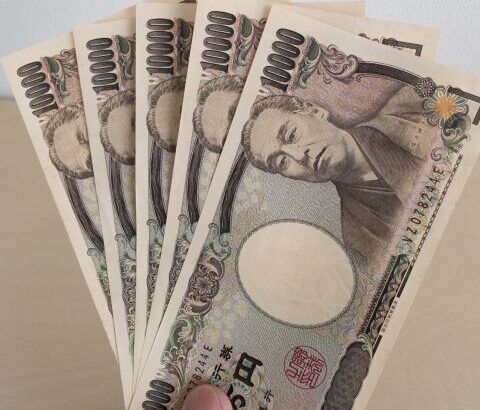 パッパ「ここに5万円ある。これを持って年末年始は家を出て行ってくれないか？」