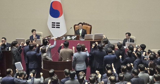 韓国🇰🇷、野党が大統領と大統領代行の首相を弾劾したため副首相が大統領と首相も兼任へ