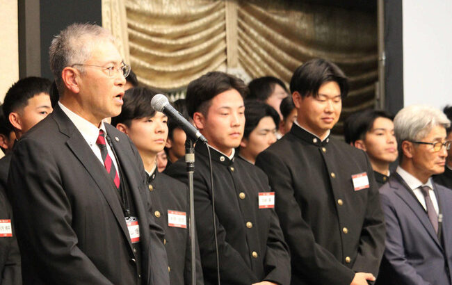 早大、春秋連覇祝賀会　小宮山悟監督「胸を張ってこの場に立たせていただきます」