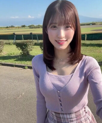 白木愛奈アナ　ピタピタニットから巨乳の谷間がハミ出す！！【GIF動画あり】