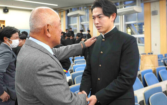 慶大・清原正吾「僕はプロ野球選手になれなかった。その夢は弟に託したい」　来春入部の勝児を家族でサポートへ