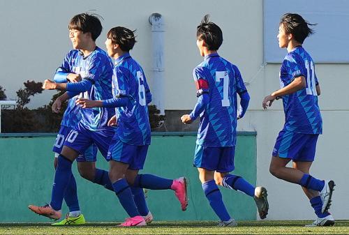 【高校サッカー】夏で20人以上引退…進学校、松山北高校唯一の3年生が決勝PK決め16強！