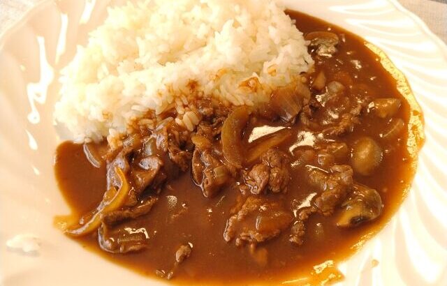 カレーって当たりハズレ大きすぎない？絶対ハヤシライスのが美味しい