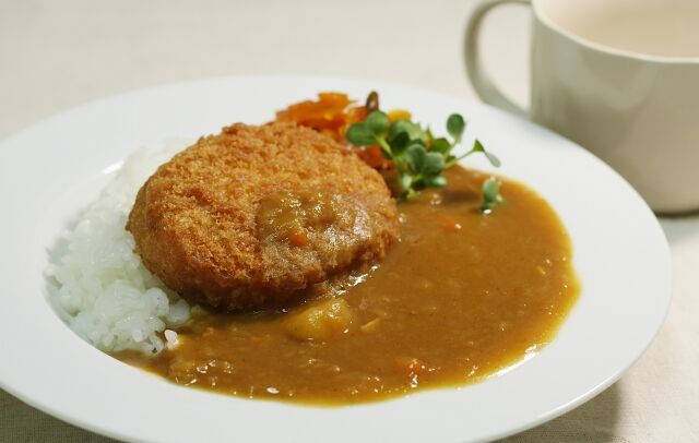 カレーのトッピングで1番美味いやつw w w w w w w w w w w w w w w w w w w w w w w w w w w w