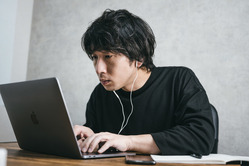 なぜ日本社会にテレワークは根付かなかったの？