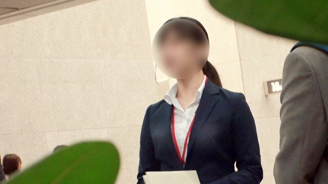 【ミニスカ太股】新卒OLさんのリクルートスーツは超ミニスカ！！