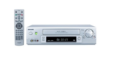 Z世代ってVHSデッキの独特な匂い知らないってまじ？