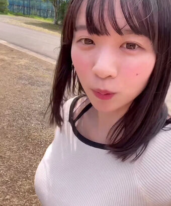 椿野ゆうこキャスター　巨乳が揺れる、ブラ紐がはみ出す現地調査！！【GIF動画あり】