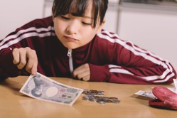 貧乏人「金がない！金がない！」ワイ「ふむ」→結果ｗｗｗｗｗｗｗｗｗ