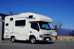 キャンピングカー買わないやつってアホなの？