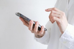 【画像】6年以上前に買ったタブレットが頻繁にこうなるけど、もう終わり？