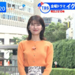 吉村恵里子アナ　ニットで胸元強調！！