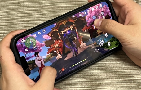 【悲報】相次ぐゲーム機値上げでスマホゲーしか選択肢がない時代に