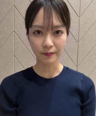 下村彩里アナ　ピチピチニットで胸くっきり！！【GIF動画あり】