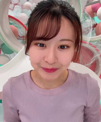 望木聡子アナ　インスタライブでニットの胸元くっきり！！【GIF動画あり】