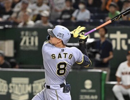 佐藤輝明さん、打率.285 40本塁打 99打点ペース