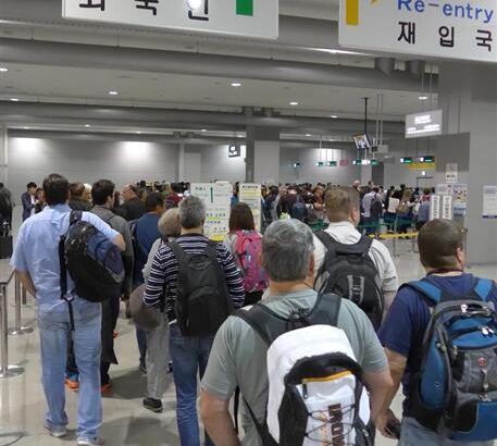 成田空港では外国人向けの入国審査場の入口にAlien（エイリアン）と表示していた