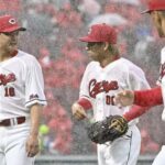 広島vsDeNA、マジで試合終了が24時を超えそう