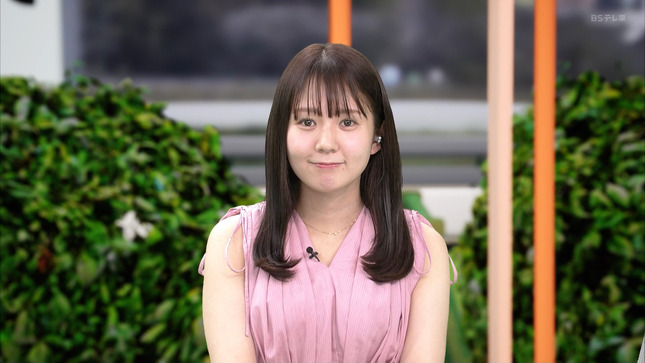 冨田有紀アナ　ムチムチノースリーブ！！