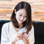 【衝撃】若者のテレビ離れが壊滅的にヤバい…1日の視聴時間「10代は39分、20代は53分」元NHKアナが語った現実