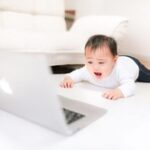【悲報】中川翔子さん、お腹が大きくなりすぎて寝返りすらうてなくなる