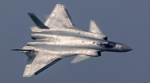 大韓海峡を飛行した中国ステルス機J-20、韓国・日本は把握できず
