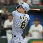佐藤輝明、8月8日に背番号8が30号到達wwwwwwww
