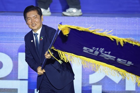 韓国政府与党『共に民主党』党首に元反米テロリストが就任。