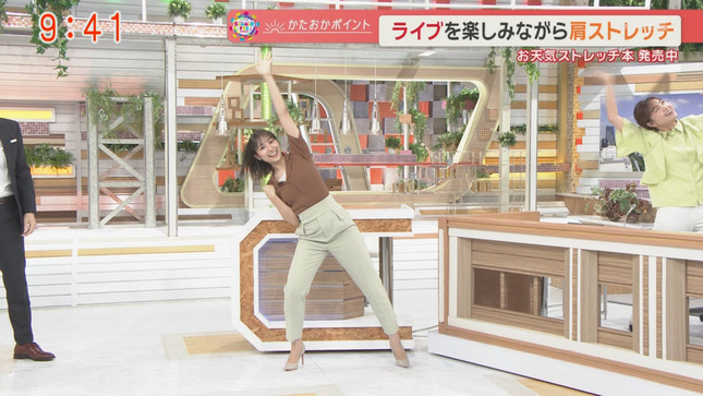 松岡朱里アナのストレッチ！！【GIF動画あり】
