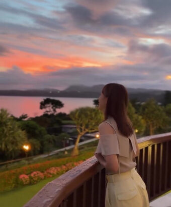 阿部華也子アナ　夕焼けを眺めるお尻！！【GIF動画あり】