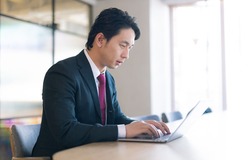 【悲報】社内ニートワイ、ついにクビになる
