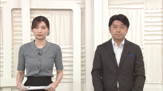 畑下由佳アナ　ニットで胸元強調！！