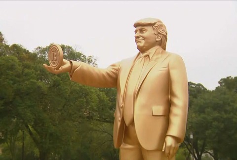 【朗報】ビットコインを持ったトランプ大統領像がアメリカ合衆国国会議会議事堂近くに設置されるwwwwwwwwww