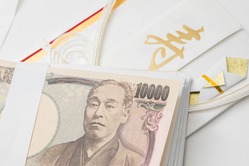 マナー講師「インフレの今、結婚式ご祝儀3万は非常識。5万円包みましょう」