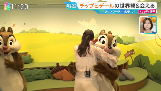 透け透け、上村彩子アナ　お尻も透ける！！
