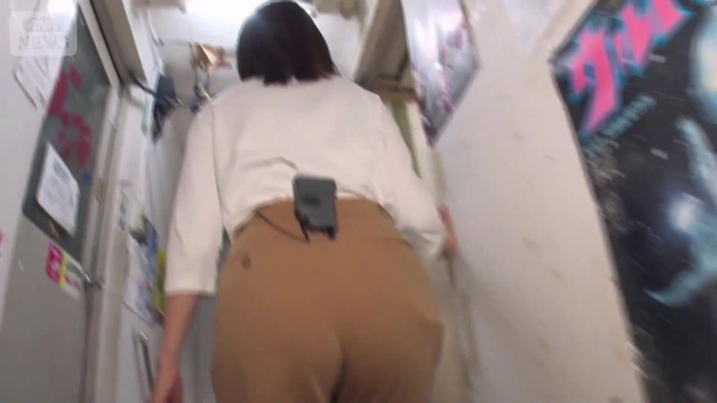 三山賀子アナ　階段を上るお尻アングル！！【GIF動画あり】