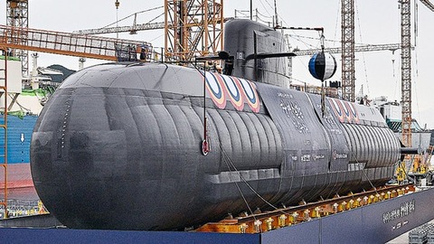 【チャン・ボゴⅢ バッチⅡ】 韓国武装体系を強化させた3600トン級潜水艦「蔣英実」進水…国産技術の集大成