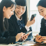 【調査】「おじさんしか使ってない」「年寄り向け」「古い！」　令和の高校生が思う【ぶっちゃけなくなってもいいメディア】圧倒的1位に辛口意見続出