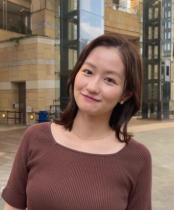 佐藤ちひろアナ　ニットで激しく胸元強調！！【GIF動画あり】