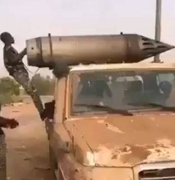 【動画】ロケットランチャーを装備した車カスのトヨタ自動車のランドクルーザーがお前らの想像以上