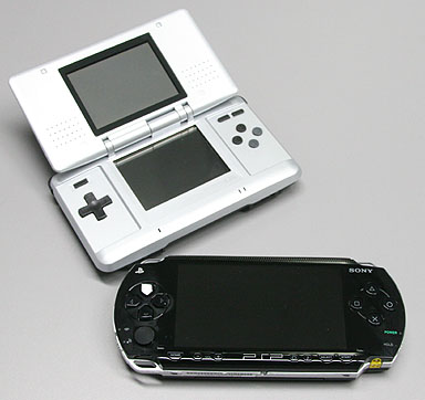 ニンテンドーDSとPSP、どっちが神ハードだったか????