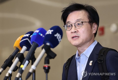 【聯合ニュース】 韓国産業通商相が帰国　対米投資「全額現金の要求はない」
