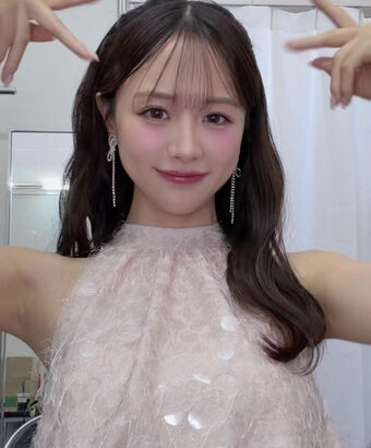 森香澄アナ　セクシーノースリーブ脇全開！！【GIF動画あり】