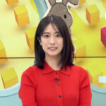 田村真子アナ　赤いニットで胸元くっきり！！