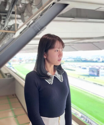 冨田有紀アナ　ピチピチのニットで胸元くっきり！！【GIF動画あり】