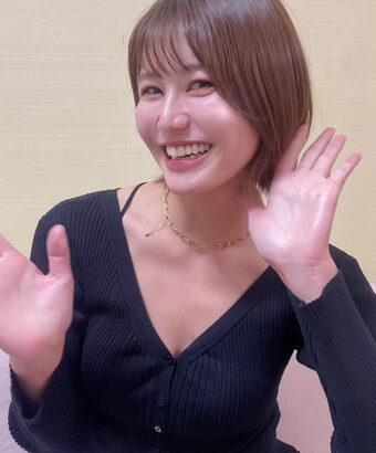 市村紗弥香キャスター　谷間の見える天気予報！！【GIF動画あり】