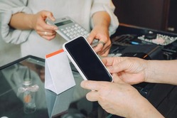 キャッシュレス決済使ってるやつってバカだろｗｗｗｗｗｗｗｗｗｗ